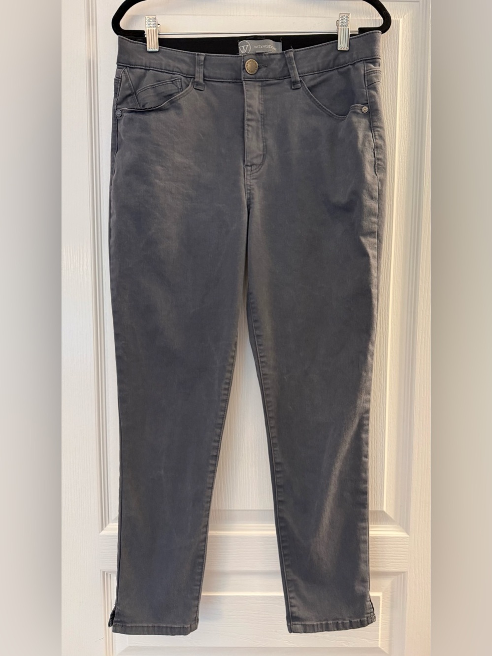 Wit & Wisdom Slim Straight Chinos in Charcoal Gray